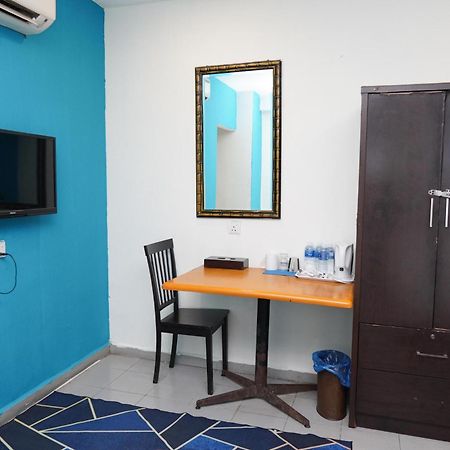 Hotel Shri Putiri Pasir Gudang Extérieur photo