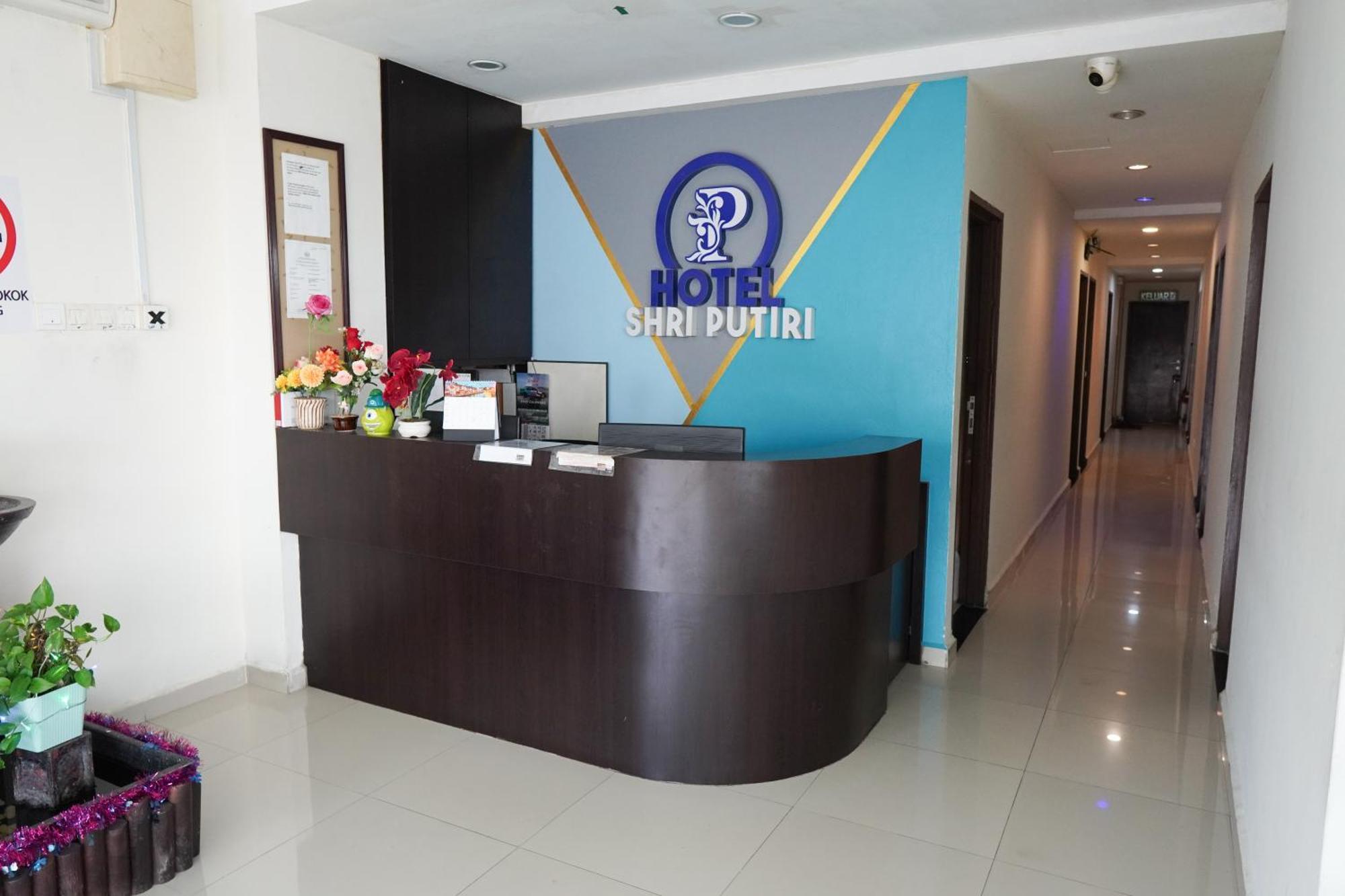 Hotel Shri Putiri Pasir Gudang Extérieur photo
